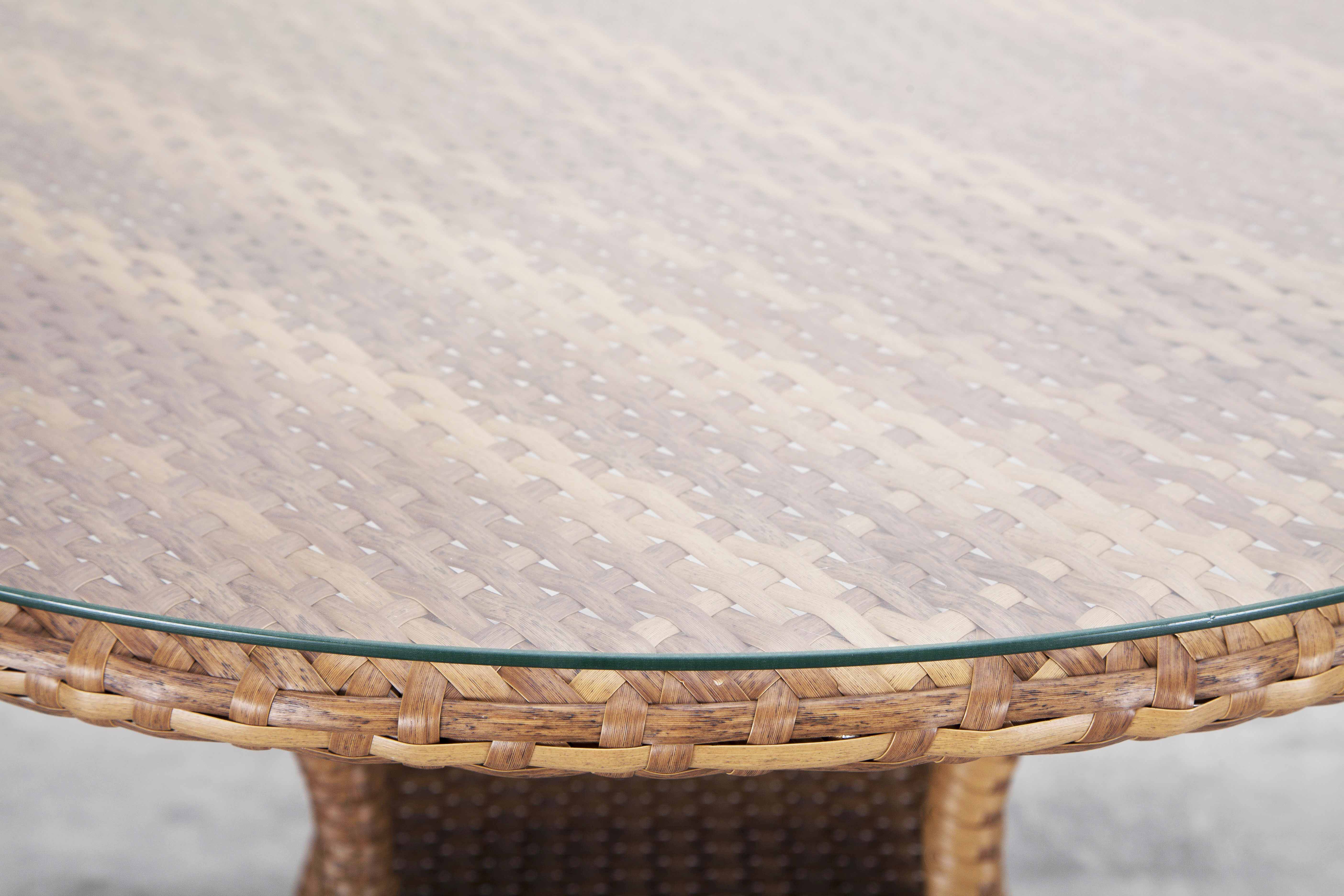 Angus rattan dining table D4