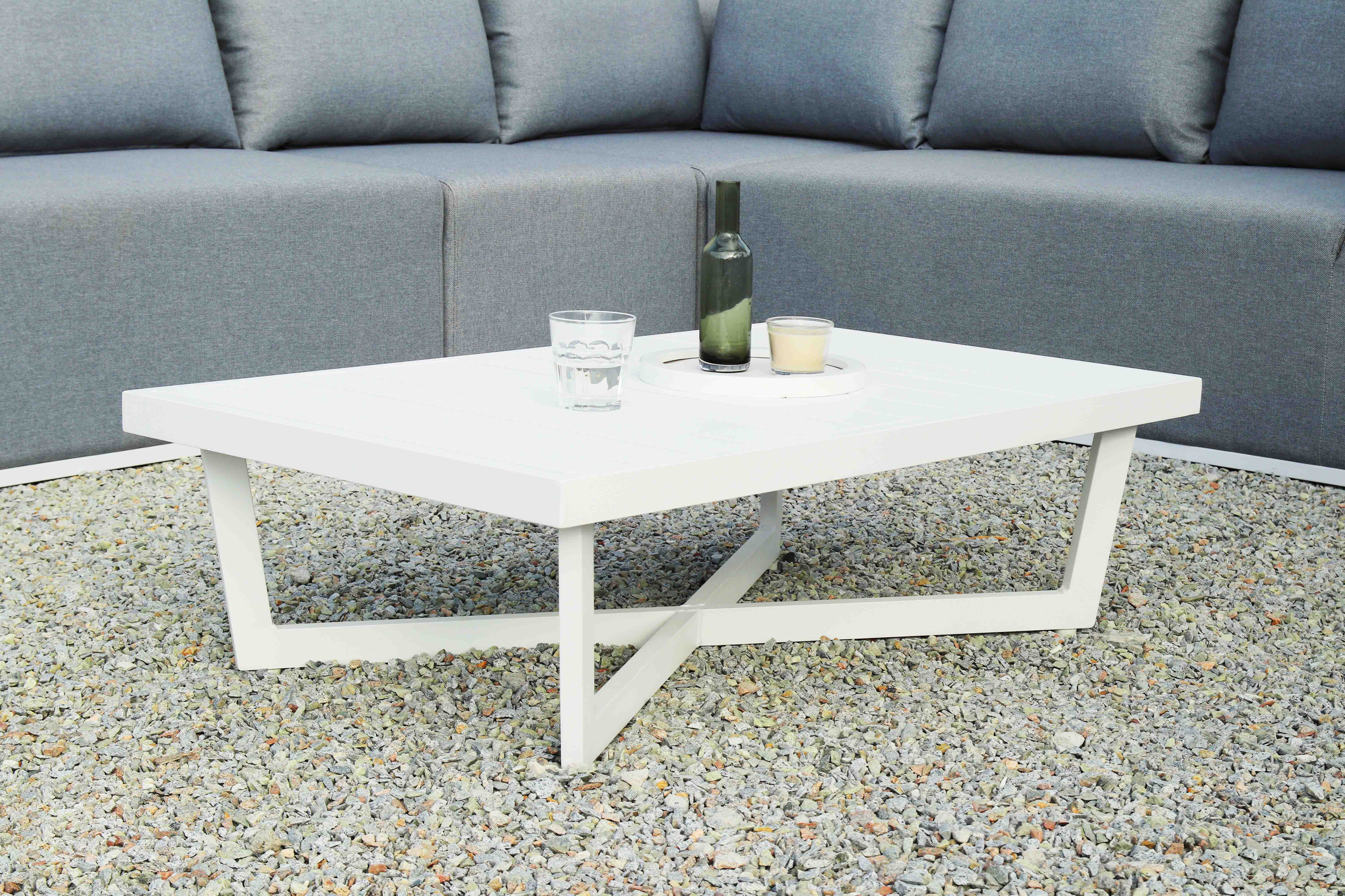 Cassina alu.coffee table D2