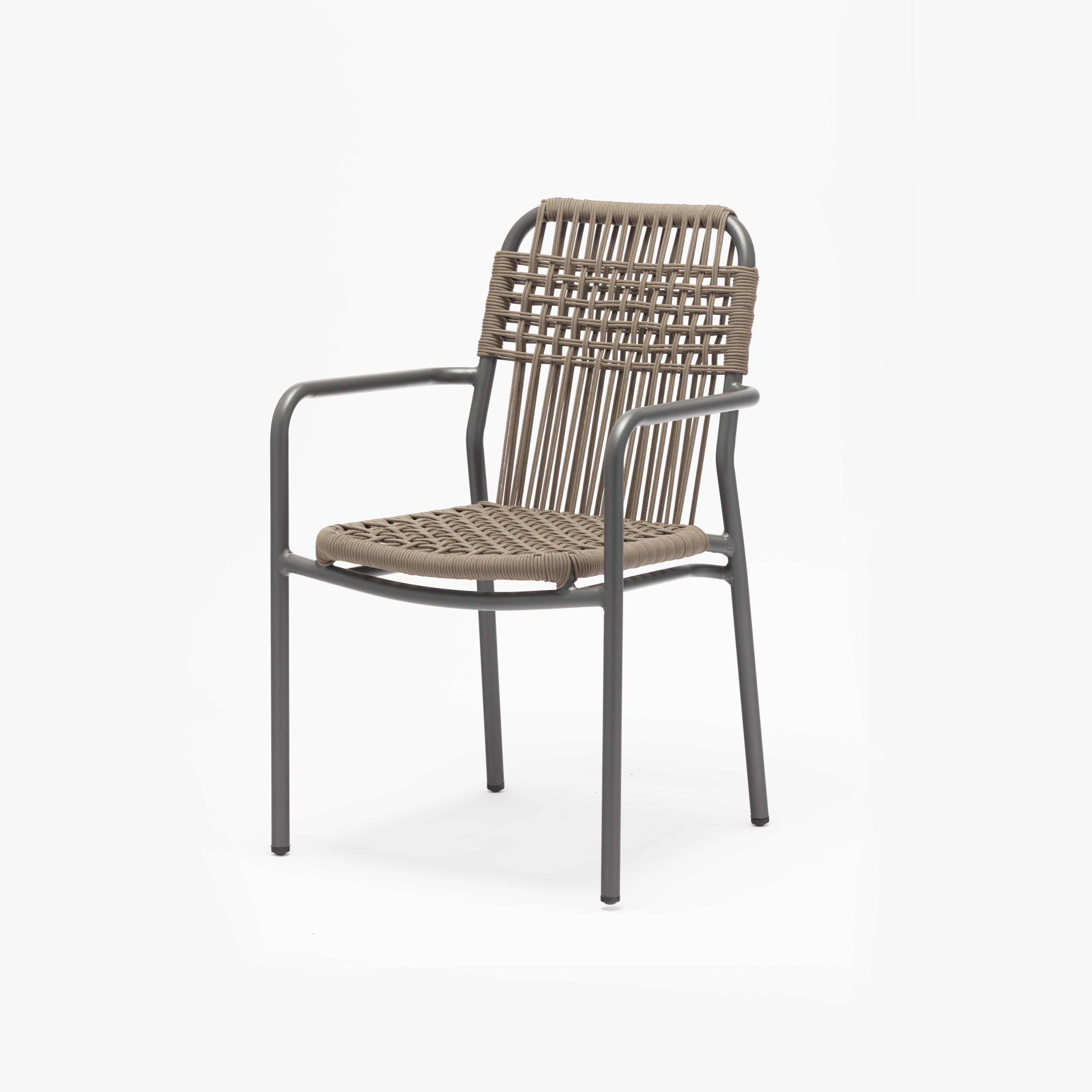 Emily tambo ruoko chair S4