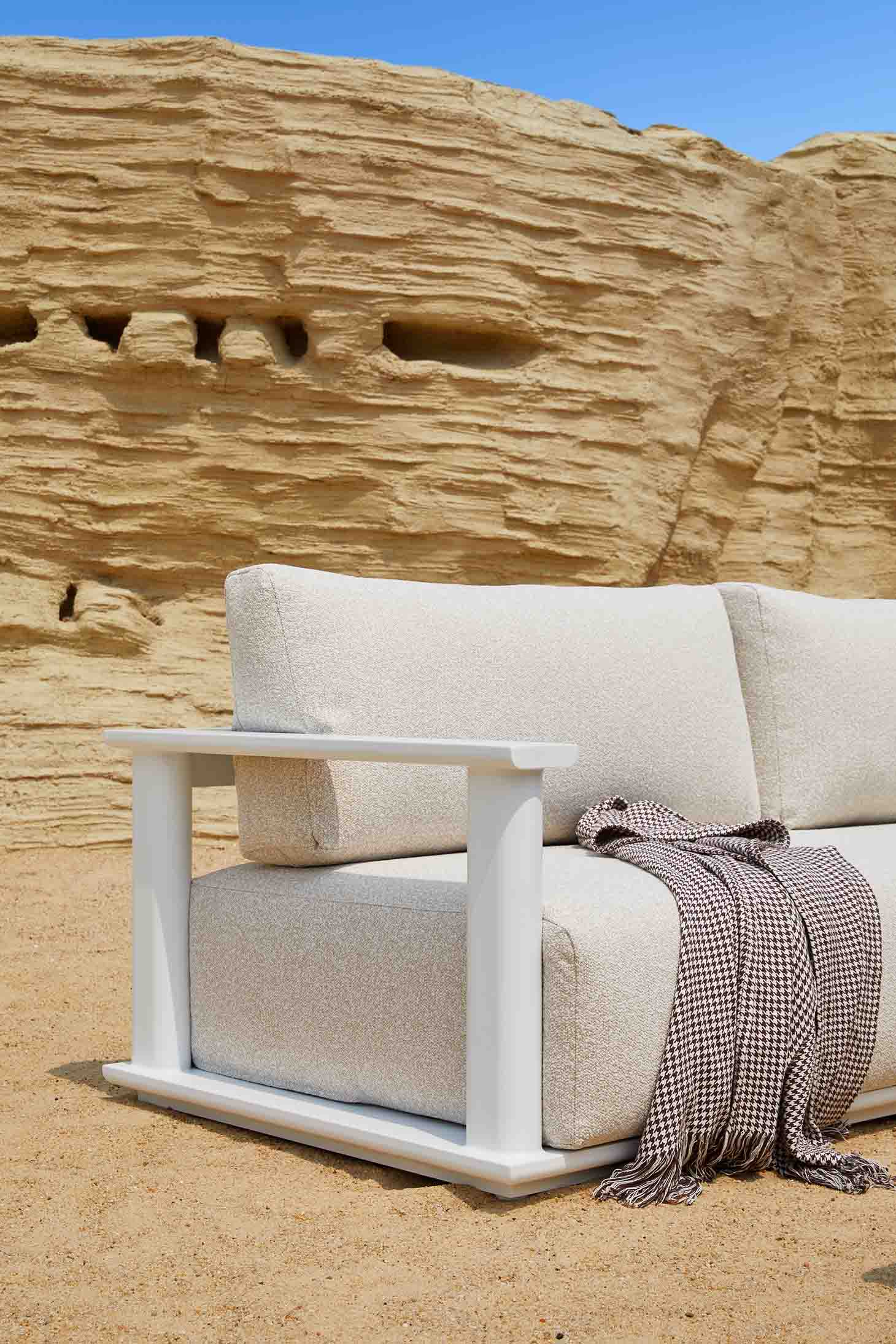 Hilton 3-seat sofa D3