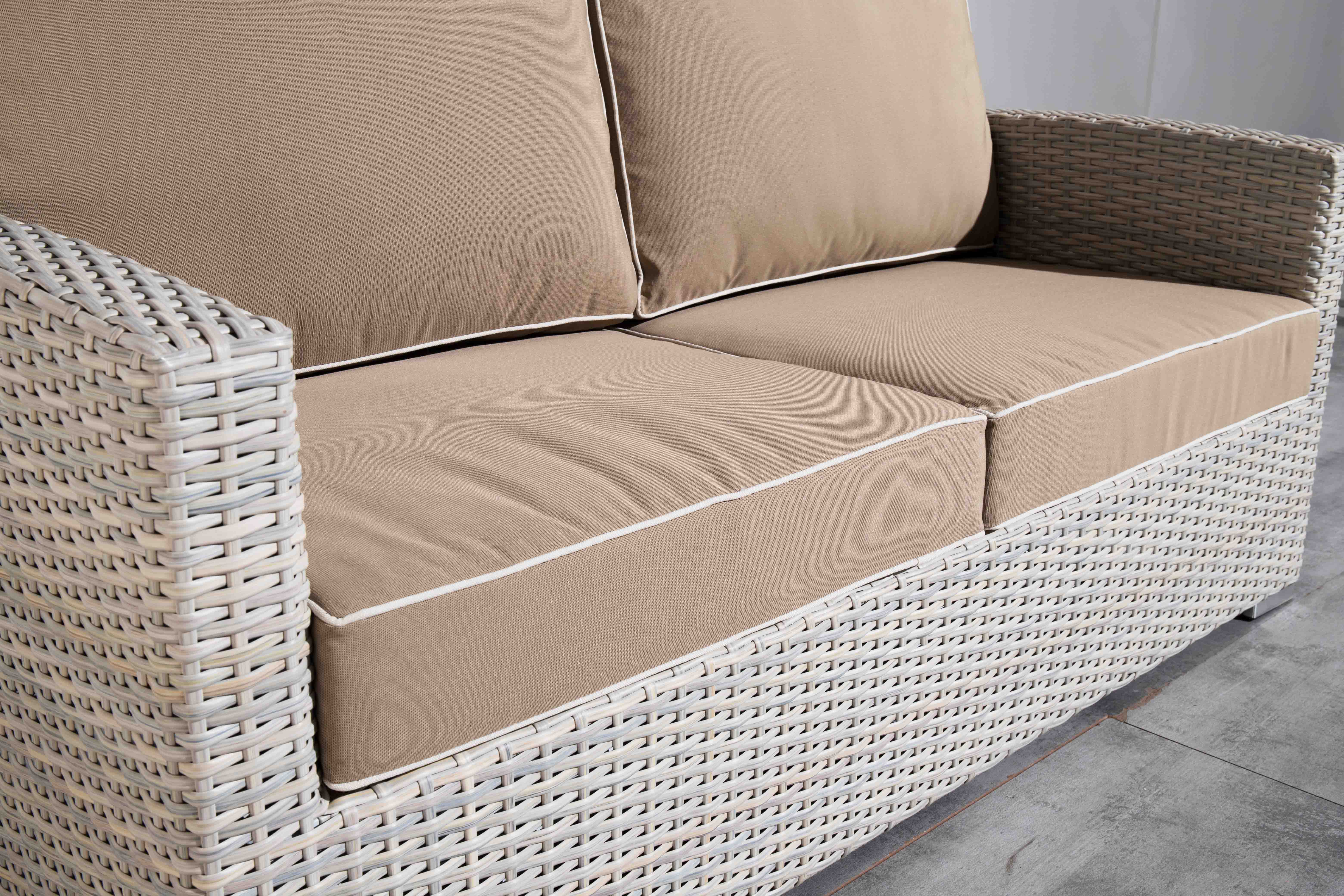 Yakanaka rattan 2-seat sofa D2