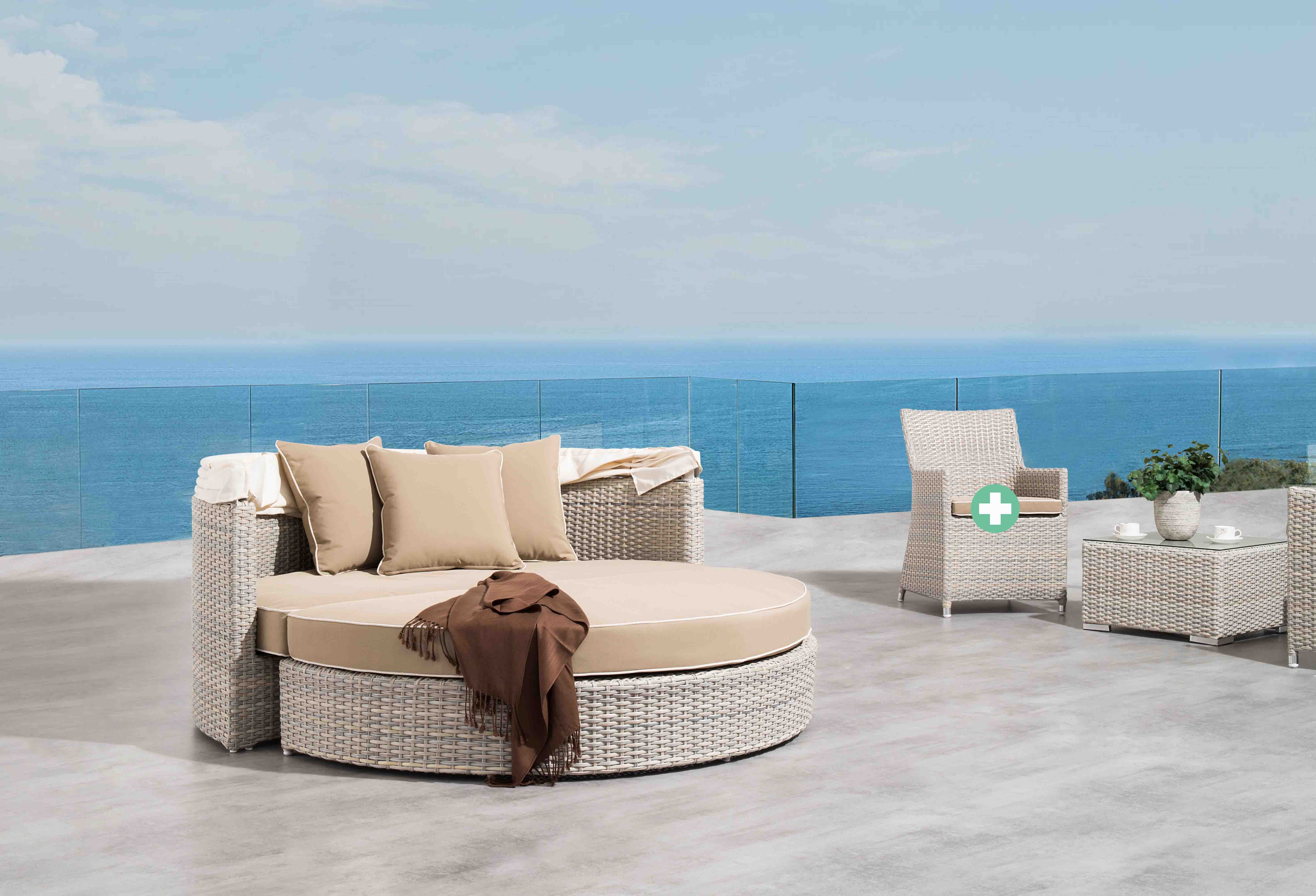 Ideal rattan round daybed S1