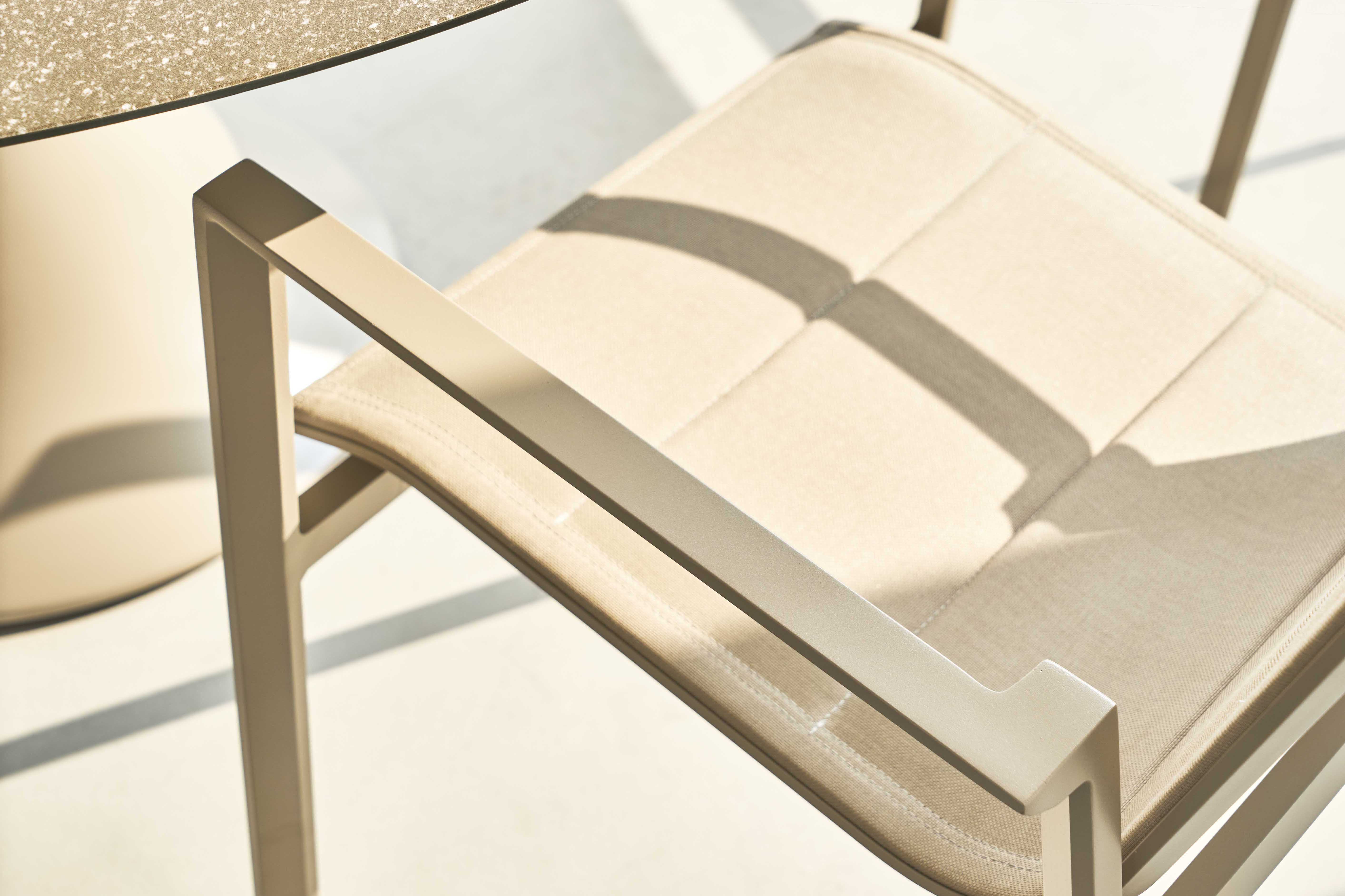 Luca textile chair D2