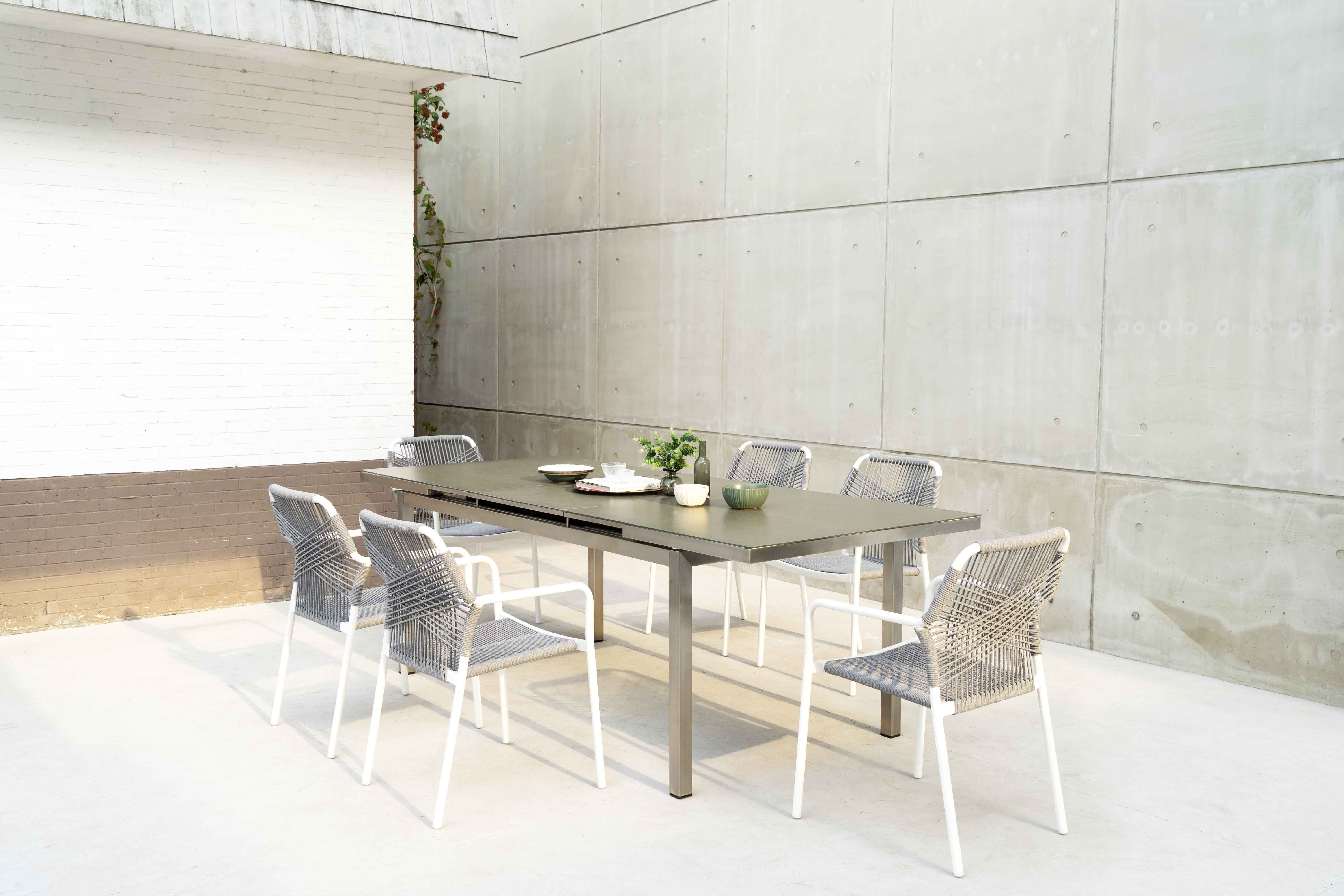 Roger dining set