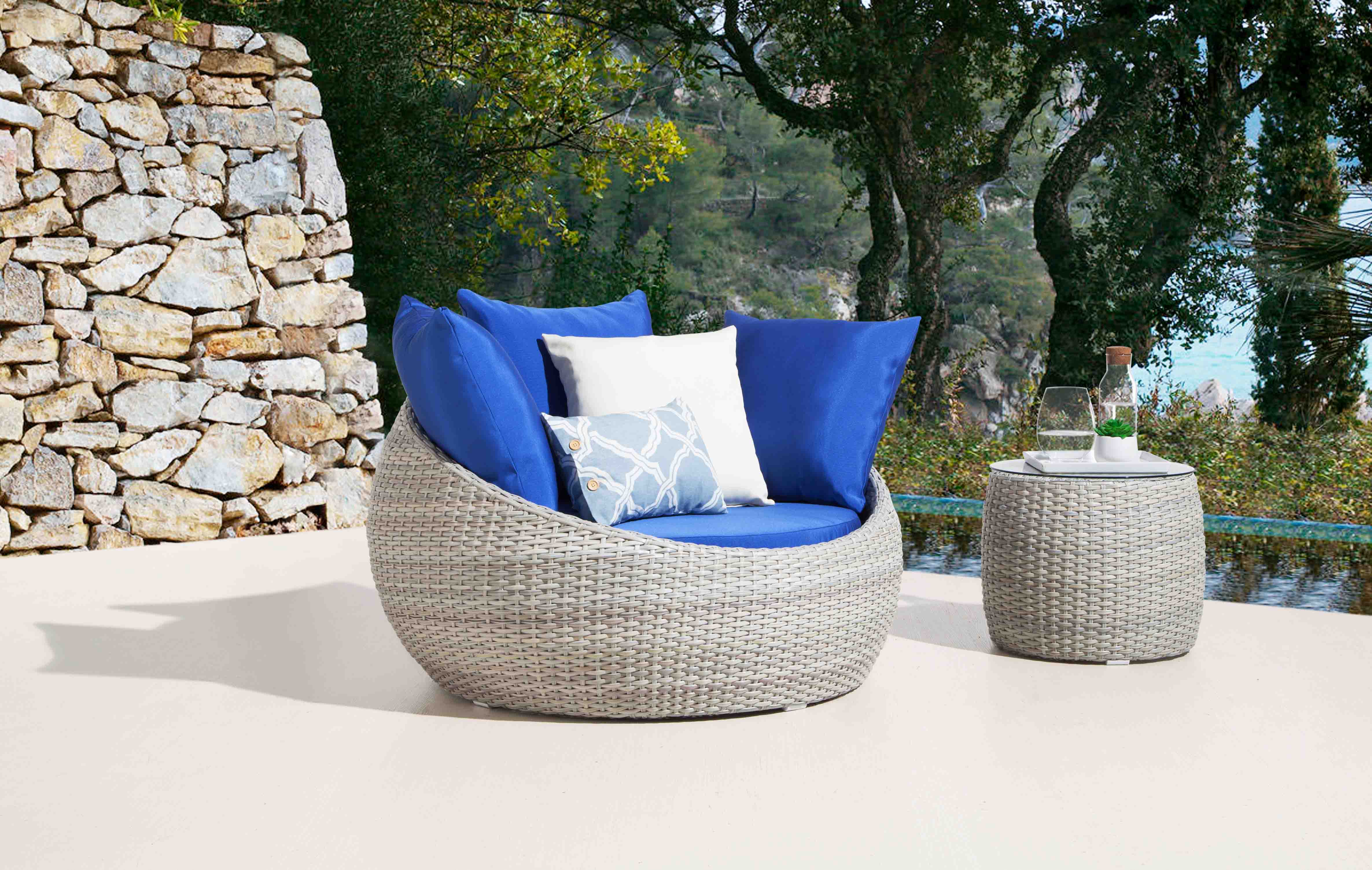 Sky rattan round daybed S2