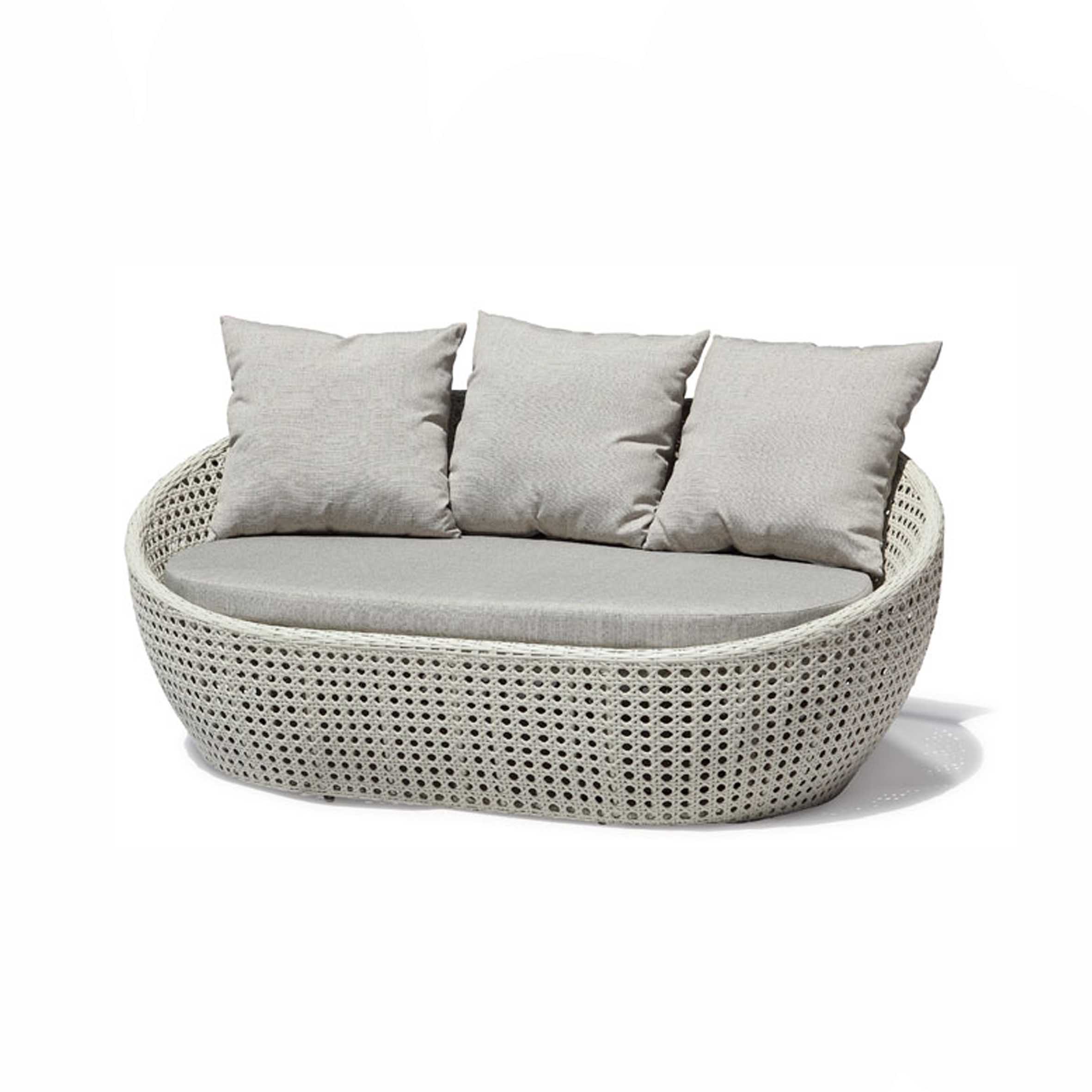 Daybed ganda rotan Travis S5