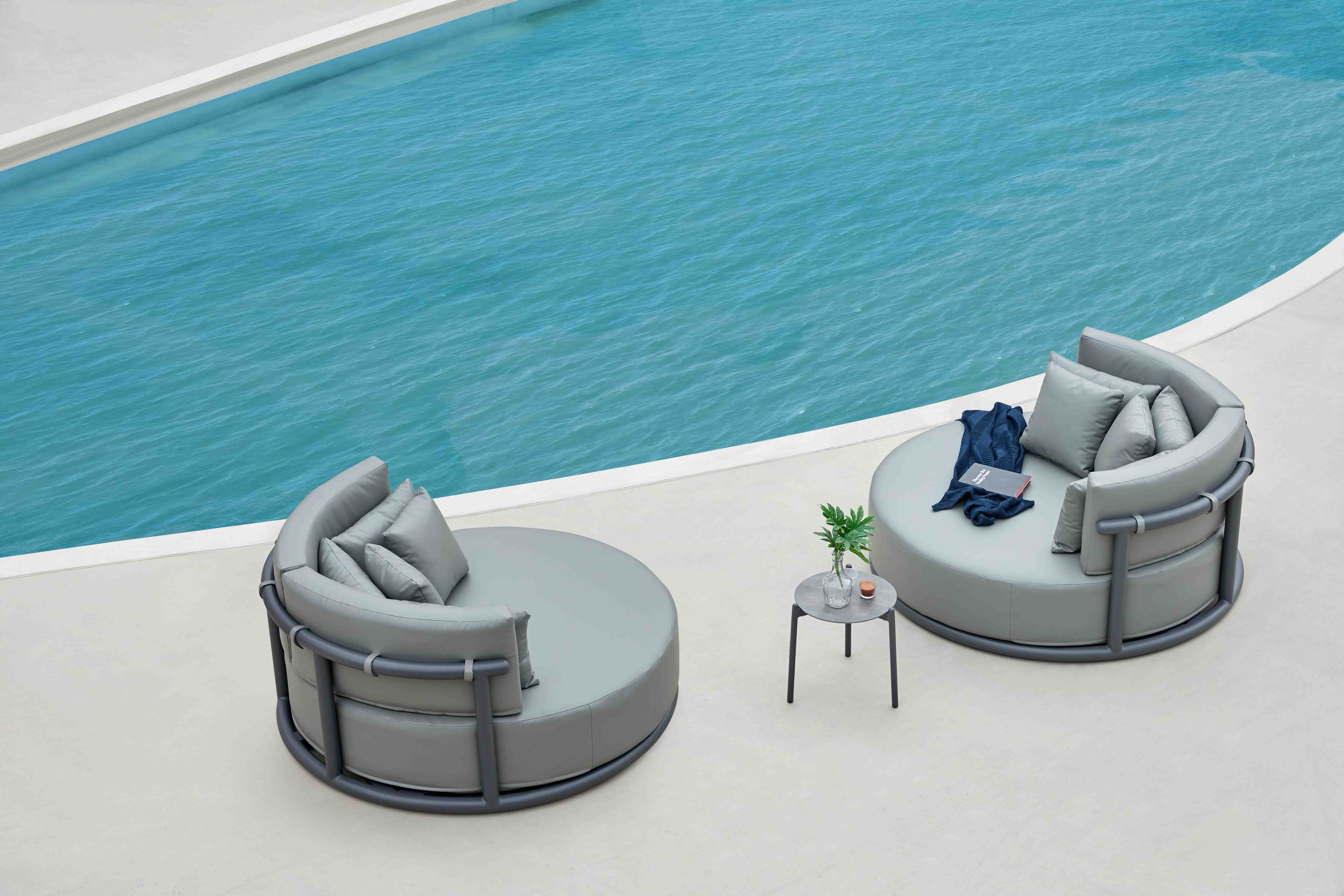 Armani alu.round daybed S3