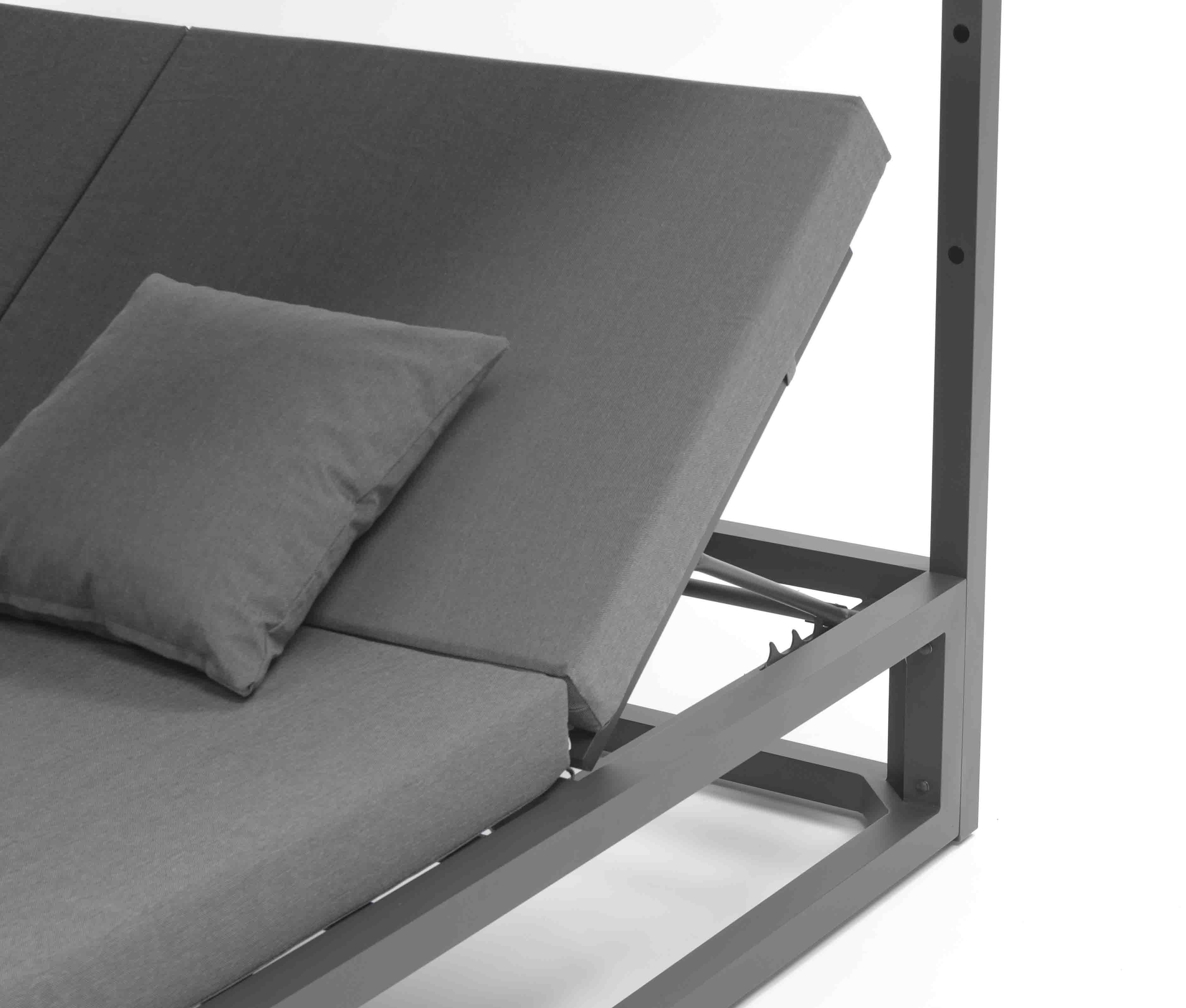 Rain daybed with curtain D7