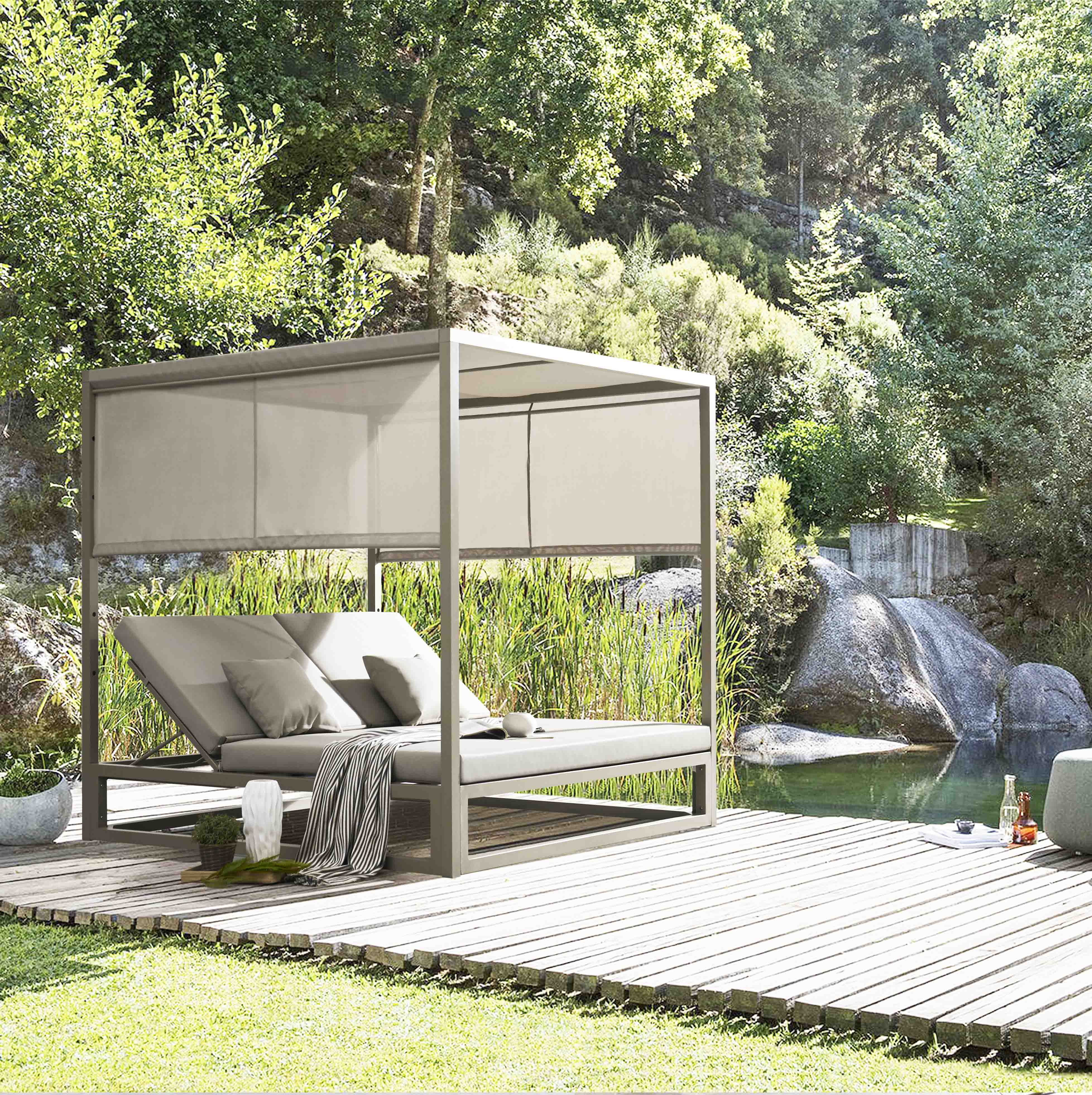 Rain daybed with curtain S1
