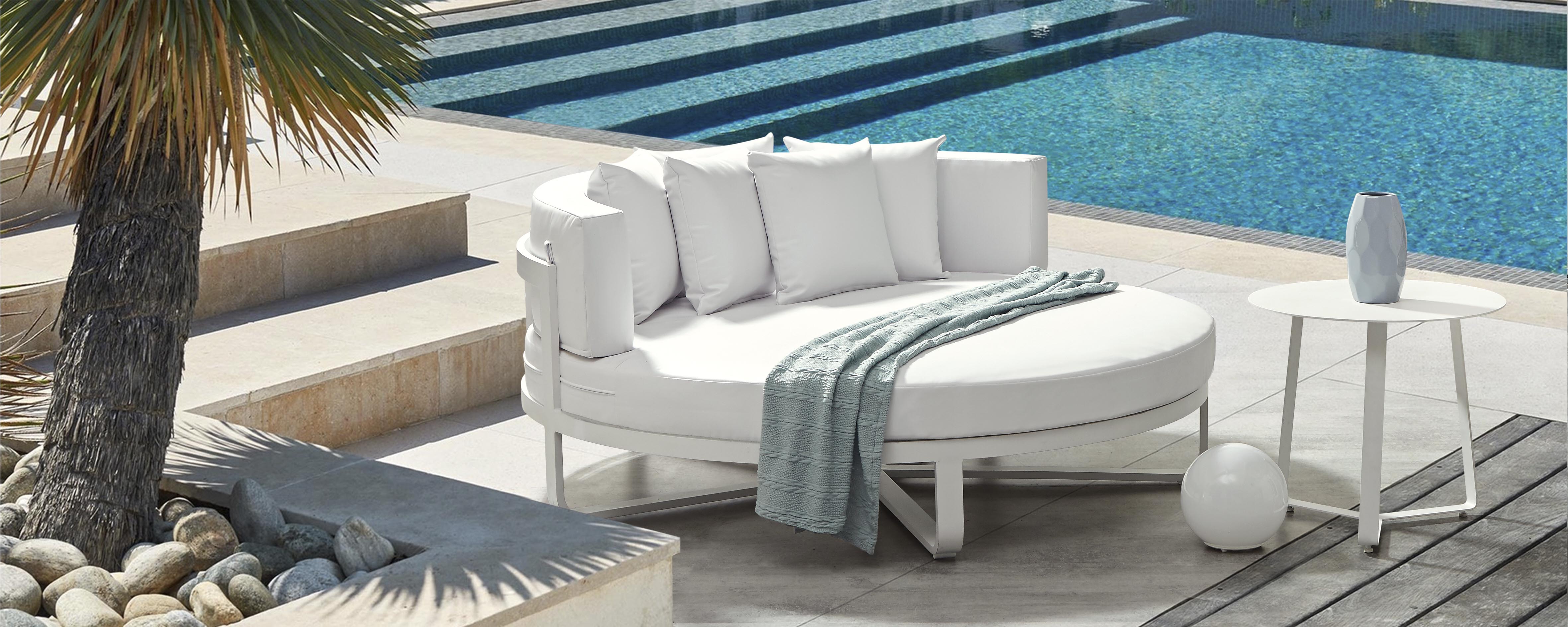 Season round daybed S2