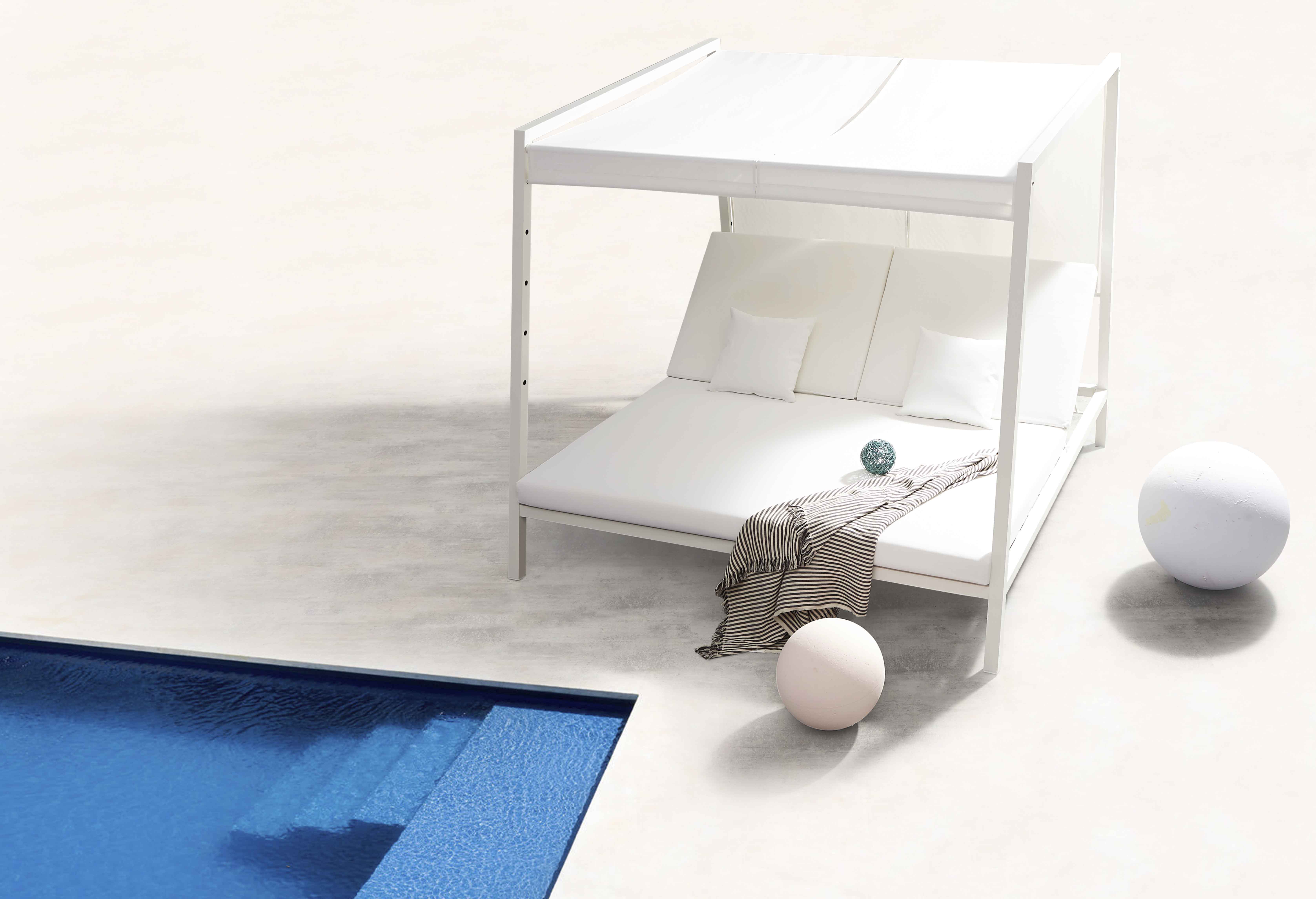 Snow white alu. daybed S1
