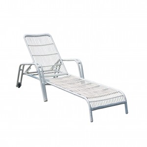 Summer rattan lounge S1